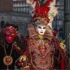 5c8b183f3b000070066cf312