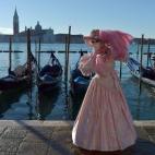 5c8b18402400006c05a41126