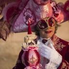 5c8b1840240000f7054cd423