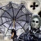 5c8b1841360000a61b6c7163