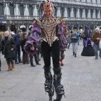 5c8b184222000033001a41d7