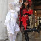 5c8b1844240000f7054cd42f