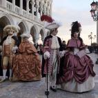 5c8b18463b000002076cf328