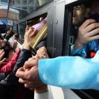 Familias de las dos Coreas se despiden antes de abandonar el histórico encuentro celebrado en el Monte Kumgang (Corea del Norte).
