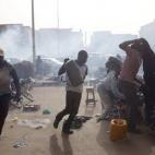 La ciudad fue originalmente un pequeño pueblo de poca importancia hasta 1958. En ese momento creció rápidamente y se convirtió en una de las ciudades más grandes del Sahara. No obstante, el hacinamiento, la sequía y la pobreza han ayudado ...