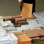 5c8aa8ac2500000704c9654a