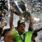 5c8b0bb12400000a05a3f81b