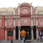 Este cine de los años 20 es ahora la Filmoteca Española, el lugar de referencia para todo amante del cine. El variadísimo programa del Cine Doré trae desde ciclos de grandes clásicos del cine hasta nuevas películas independientes imposible...