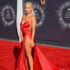 5c8b7e952400000a05a4dcbd