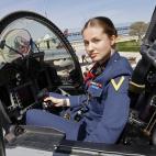 La princesa Leonor en la cabina de un reactor Eurofighter