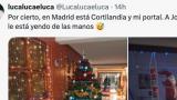 El tuit publicado por @Lucalucaeluca del portal del edificio de su piso.