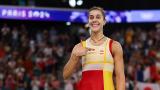 Carolina Marín celebrando un triunfo en los JJOO de París 2024