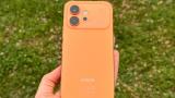 El nuevo Honor 600, en color naranja.