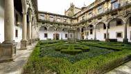 El claustro de San Lucas del Parador de Santiago.