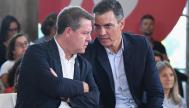 Foto de archivo de Emiliano García-Page y Pedro Sánchez.