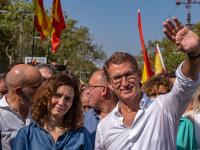 BARCELONA, CATALONIA, SPAIN - 2023/10/08: The leaders of the Popular Party (PP), Isabel Días Ayuso (L) and Alberto Núñez Feijóo (R) are seen during the demonstration in Passeig de Gràcia. Called by the entity Societat Civil Catalana, thousands of demonstrators have Protested in Passeig de Gràcia against the amnesty law for Catalan leaders that aims to bring forward the acting president Pedro Sánchez in exchange for a possible presidential investiture with the favorable vote of the Catalan nationalists. (Photo by Paco Freire/SOPA Images/LightRocket via Getty Images)
