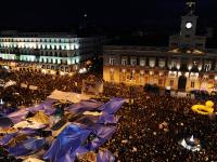 La Puerta del Sol el 19 de mayo de 2011 cuando la acampada de Madrid del Movimiento 15-M ya estaba más que asentada.