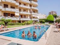 Piscina de una comunidad de vecinos