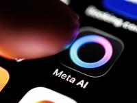 Una pantalla muestra el icono de Meta AI, el asistente IA de Meta, propietaria de Facebook, Instagram o WhatsApp