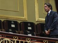 El expresidente del Gobierno, José María Aznar toma asiento a su llegada al Congreso de los diputados