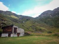 peregrino-alpes-aldea-perdida
