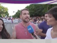 El actor Raúl Tejón en la marcha del Orgullo, en Madrid.