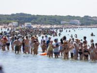 Protesta en la playa de S'Arenal de sa Ràpita (Mallorca)