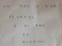 Cartel que cuelgan en un restaurante por cerrar durante el Mundial.