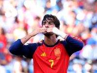 Ferrán Torres celebrando el gol en la final del Mundial.