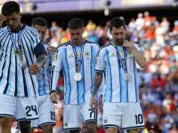 Jugadores de la selección argentina, tras recibir la medalla de subcampeones del Mundial de fútbol