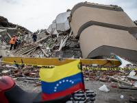 Un edificio en ruinas por el doble terremoto en Venezuela.