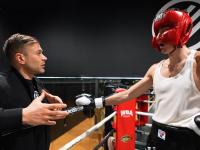 Javier Pardo y Plex en el gimnasio The Boxer Club by VivaGym.