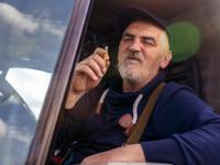 Transportista fumando (El Motor)