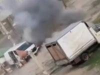 Captura del vídeo en el que se ve la humareda tras el ataque de un dron ruso contra una zona donde furgonetas vendían fruta y verdura en Jersón (Ucrania), en agosto de 2026.