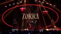 Un momento de la actuación de Nebulossa en el Benidorm Fest con 'Zorra'.