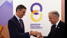 Pedro Sánchez y Mark Carney.