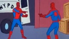 Uno de los famosos memes de los spiderman.