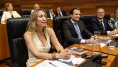María Guardiola, en el pleno de la Junta de Extremadura este martes