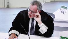 Mario Piñeiro, fiscal en el juicio por el accidente ferroviario del Alvia en Angrois (Santiago Compostela); durante una de las sesiones del macrojuicio.