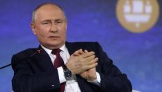 Vladimir Putin gesticula en un acto reciente