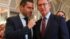 Alberto Núñez Feijóo, conversando con Borja Sémper, en una imagen de archivo.