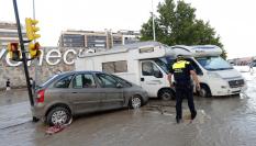 Destrozos tras la gran tormenta de lluvia y granizo caída en Zaragoza.