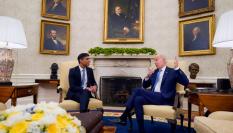El primer ministro de Reino Unido, Rishi Sunak (izquierda), junto al presidente de Estados Unidos, Joe Biden (derecha)