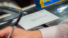 Sobre del voto por correo.