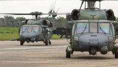 Helicópteros HH-60G Pavehawk fletados porel 56 Escuadron de Rescate de la base aérea naval de Keflavik (Islandia), que llevaron a marines estadounidenses a una misión para proteger la embajada de EEUU en Liberia.