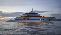 El yate de lujo Renaissance, en la ría de Vigo