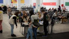 Un centro de acogida de refugiados temporal, en la Fira de Barcelona.