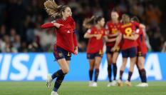 Olga Carmona celebrando el gol de España.