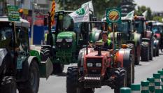 Agricultores marchan con sus tractores en una protesta el 7 de julio de 2023 en Madrid.