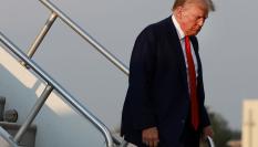 Donald Trump aterriza en Atlanta para entregarse a las autoridades de Georgia.